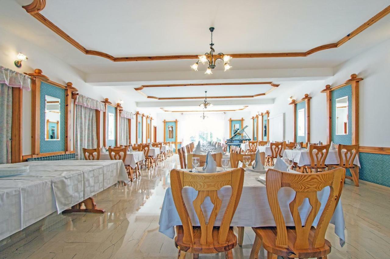 Hotel Pansion Oliva à Krnica Extérieur photo