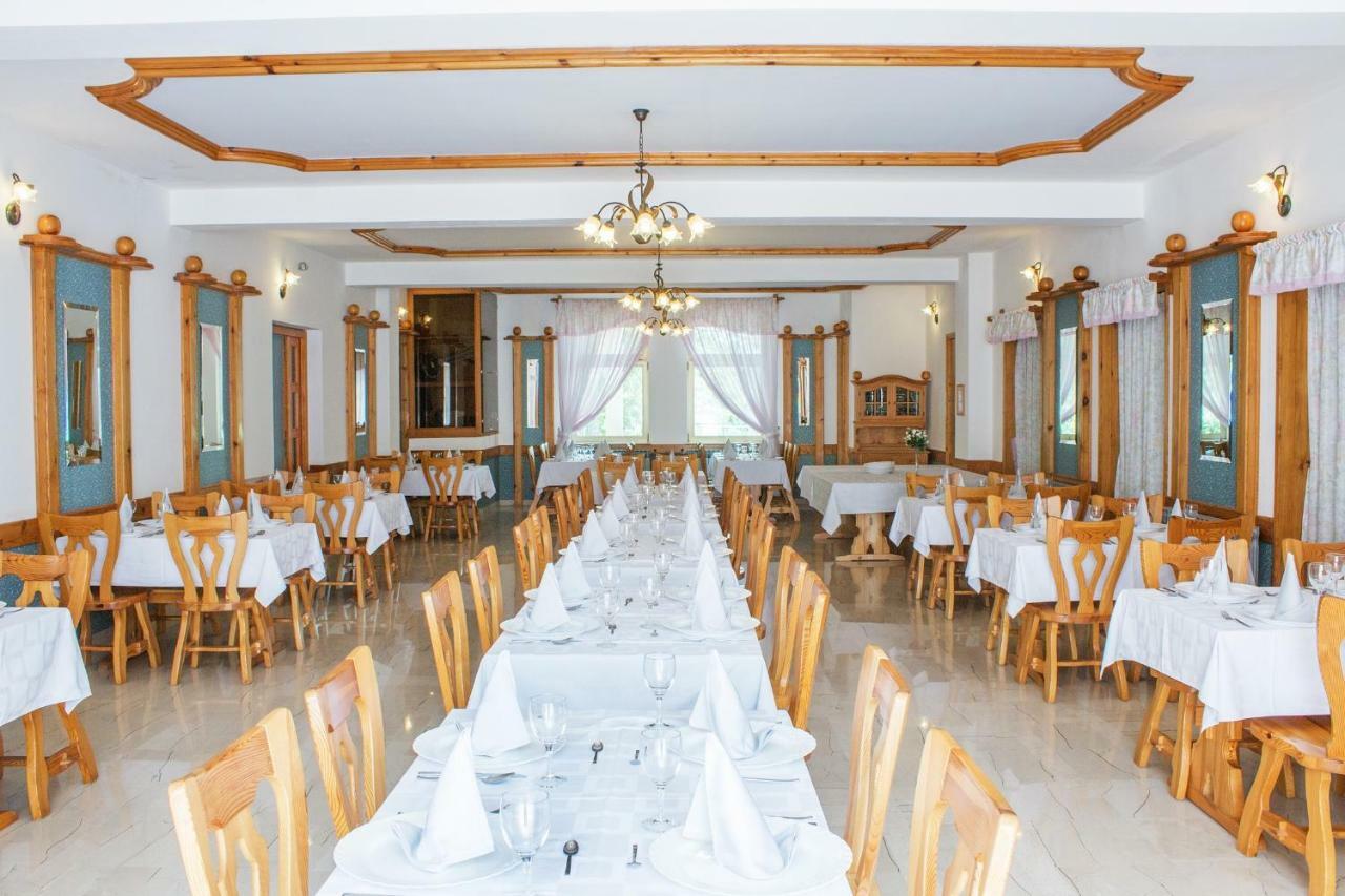 Hotel Pansion Oliva à Krnica Extérieur photo